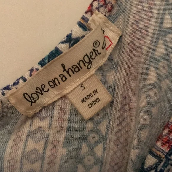 Multi Colored Triangular Tank - Picture 3 of 4